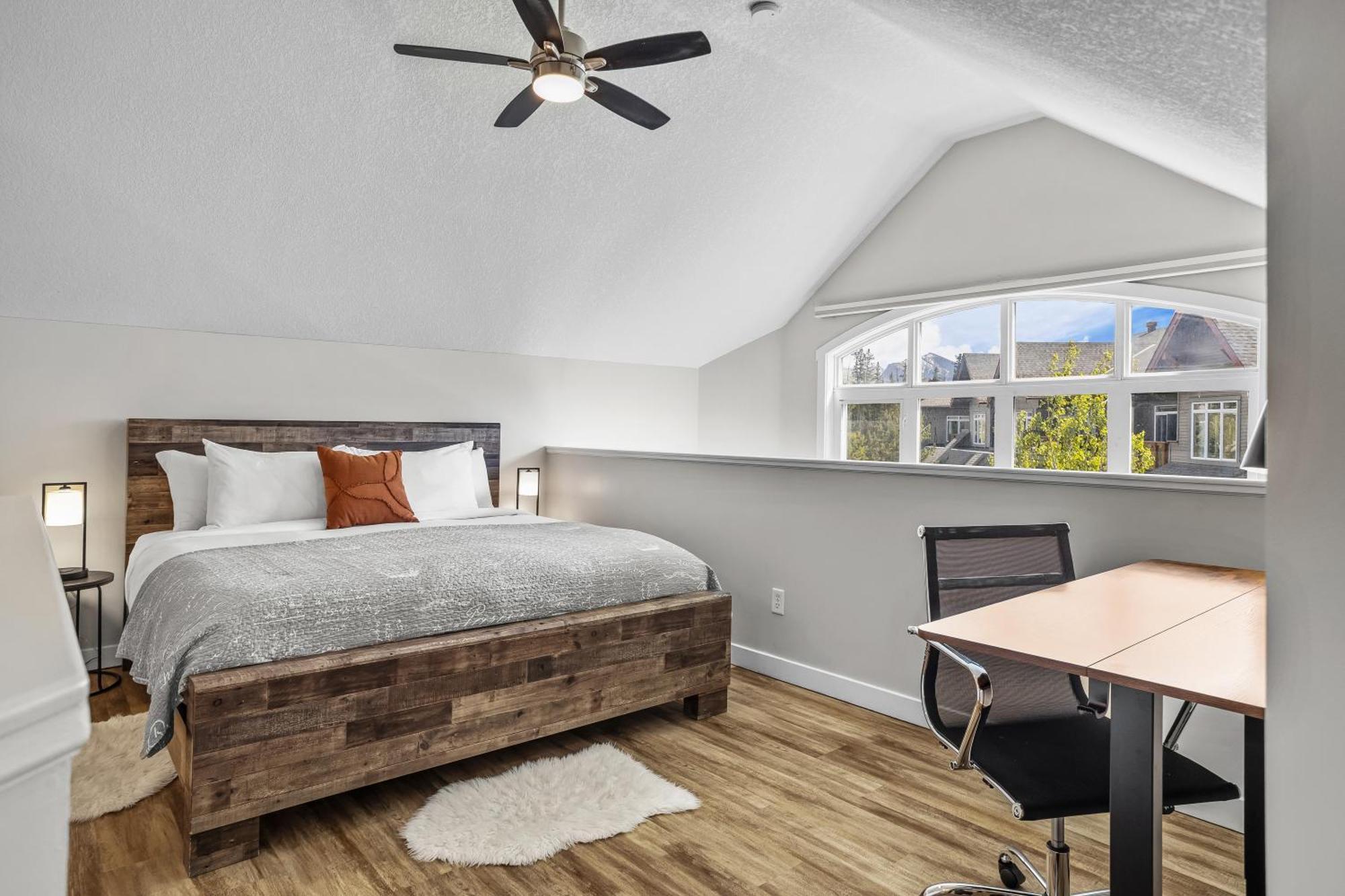 Charming 1 Bdrm Plus Loft With Views Managed By Little Sister Getaways Canmore Exterior foto